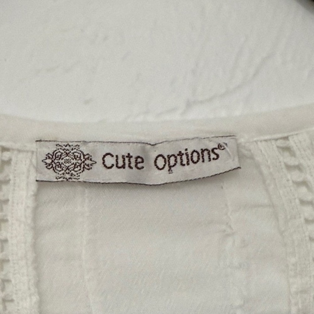 Cute Options White Crochet Lace Trim V-Neck Boho Blouse 3/4 Bell Sleeve Top - Picture 3 of 7